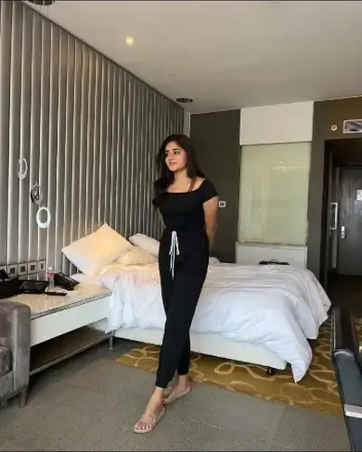 Call Girls Service in Begumpet